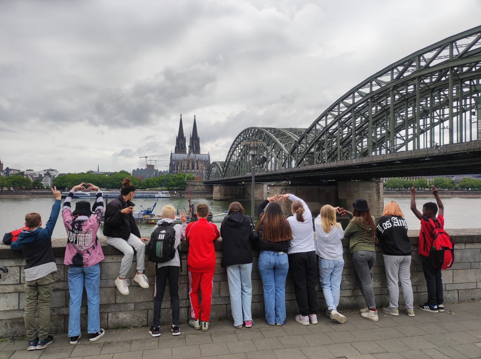 Kinder und Jugendliche des Kinderheims in Köln